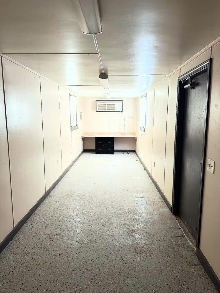 Office Living & Restroom Special 3